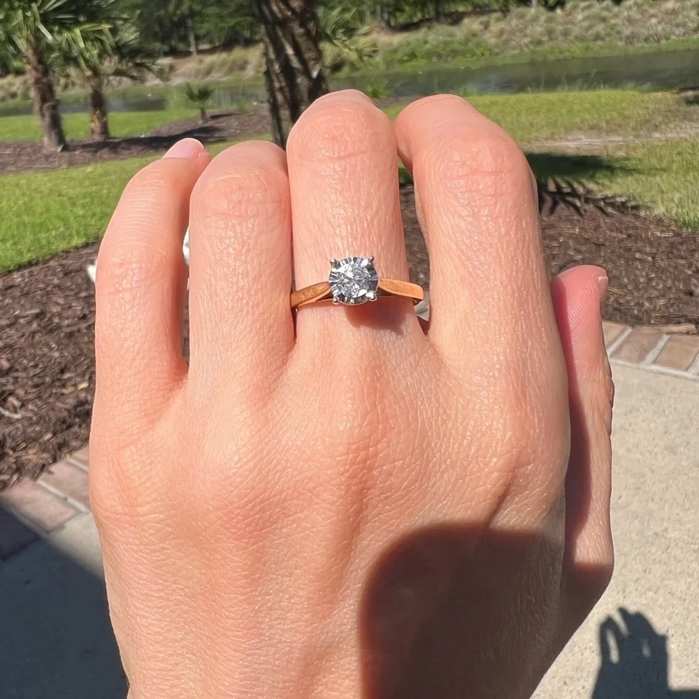 10K yellow gold 1/2 Carat T.W. Round Diamond Solitaire Ring size 7 - Picture 10 of 15